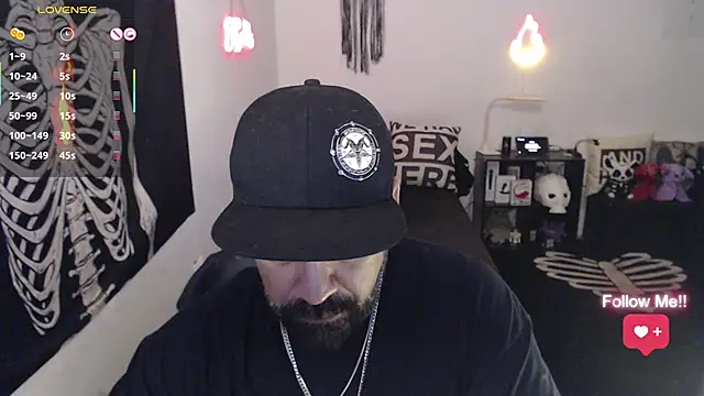 soyelcarlitos  online show from 04/26/26, 05:05