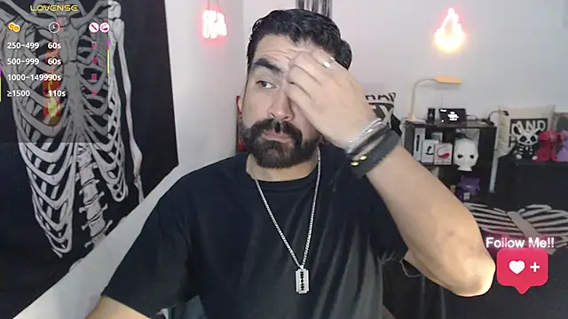 soyelcarlitos  online show from 04/28/26, 10:52