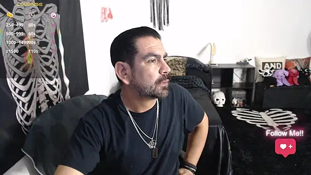 Snapshot of soyelcarlitos_ chatting on 04/05/26, 05:03 soyelcarlitos online show from 04/05/26, 05:03