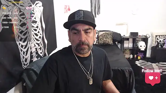 Snapshot of soyelcarlitos_ chatting on 04/14/26, 05:23 soyelcarlitos online show from 04/14/26, 05:23