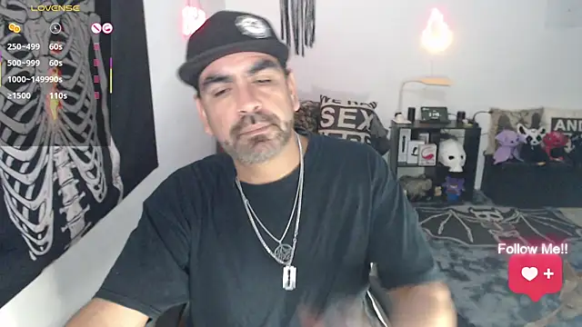 soyelcarlitos  online show from 05/19/26, 03:46