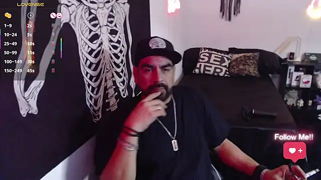 soyelcarlitos  online show from 04/17/26, 01:19