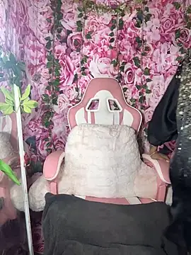 mismialove online show from 11/01/25, 02:44