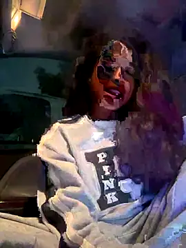 mismialove online show from 12/20/25, 08:28