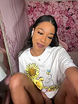 Snapshot of mismialove chatting on 03/24/26, 06:13 mismialove online show from 03/24/26, 06:13