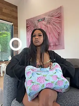 mismialove online show from 02/25/26, 12:00