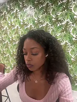 mismialove online show from 05/17/26, 02:11