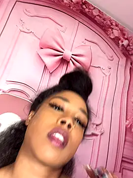 mismialove online show from 12/18/25, 12:31