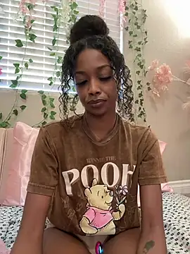 Snapshot of mismialove chatting on 07/10/26, 12:49 mismialove online show from 07/10/26, 12:49