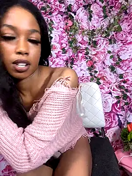 Snapshot of mismialove chatting on 09/17/25, 06:15 mismialove online show from 09/17/25, 06:15