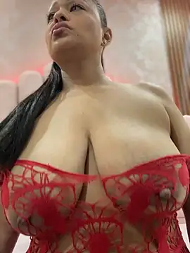 Snapshot of sofia_xxx02 chatting on 06/03/26, 12:39 sofia xxx02 online show from 06/03/26, 12:39
