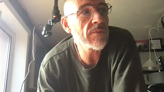 Snapshot of McPherson72 chatting on 05/31/26, 11:05 McPherson72 online show from 05/31/26, 11:05