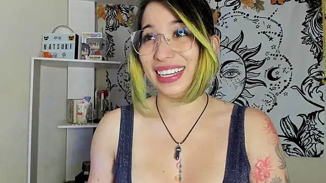 Snapshot of Laughing_Naty chatting on 10/09/25, 06:14 Laughing Naty online show from 10/09/25, 06:14