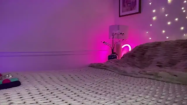 Fitnessbabe69 online show from 11/09/25, 08:07