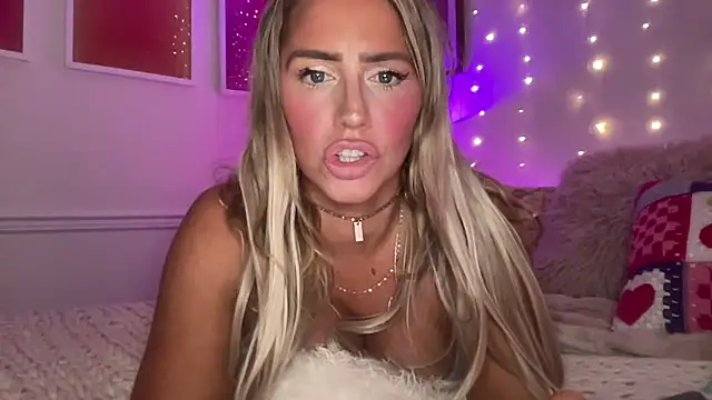 Fitnessbabe69 online show from 04/26/26, 07:49