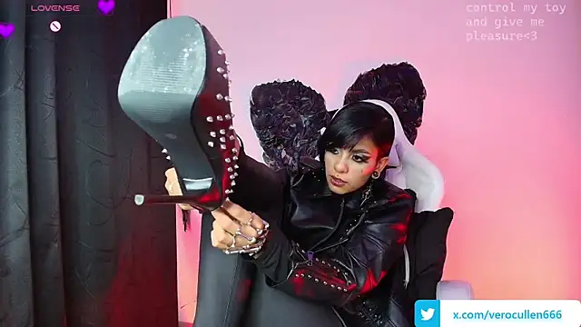 Snapshot of luci_fer_devil chatting on 11/28/25, 10:32 luci fer devil online show from 11/28/25, 10:32