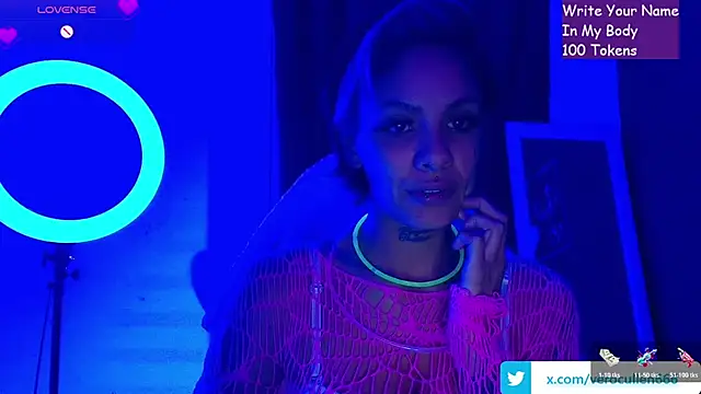 Snapshot of luci_fer_devil chatting on 02/15/26, 01:17 luci fer devil online show from 02/15/26, 01:17