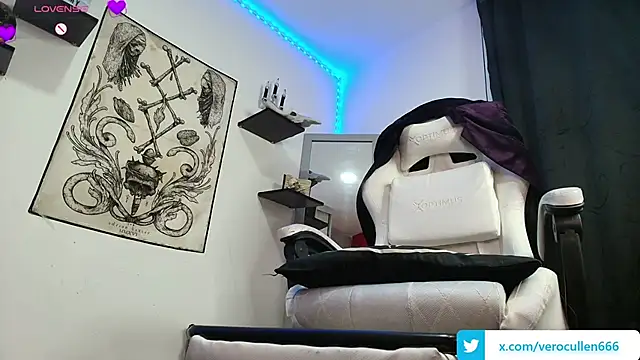 luci fer devil online show from 03/25/26, 12:55