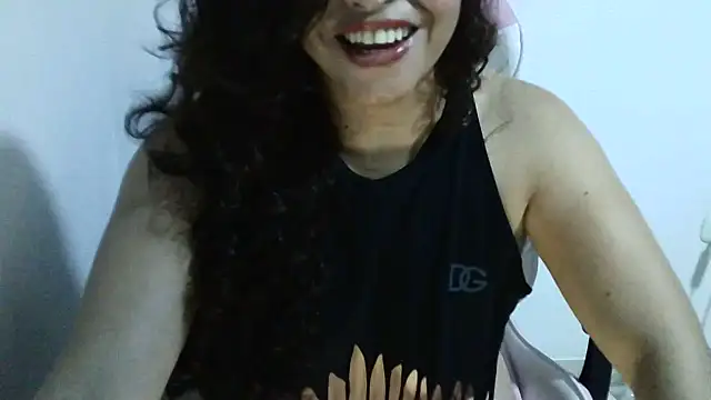 Snapshot of oso34hot chatting on 10/06/25, 01:56 oso34hot online show from 10/06/25, 01:56
