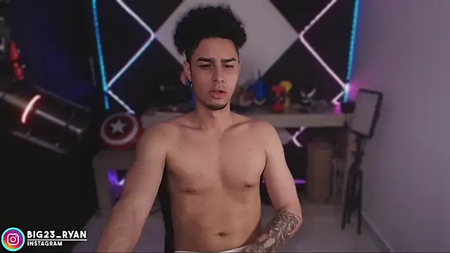 bigryann23 online show from 04/03/26, 02:51