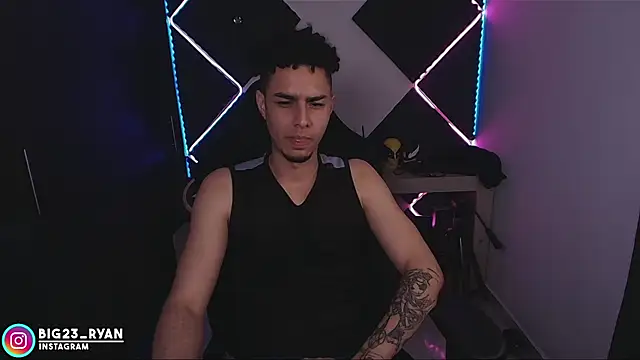 bigryann23 online show from 04/15/26, 02:28