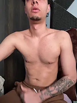 bigryann23 online show from 03/04/26, 02:47