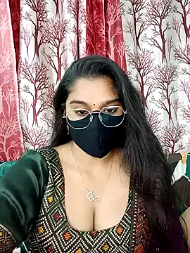 Snapshot of Jasmine_jaaan chatting on 10/20/25, 04:47 Jasmine jaaan online show from 10/20/25, 04:47